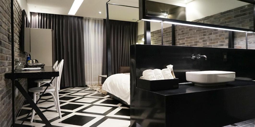 Astro Hotel Yongin Exterior photo